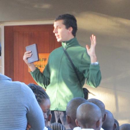 Daniel van die AEB preek in Piet Retief